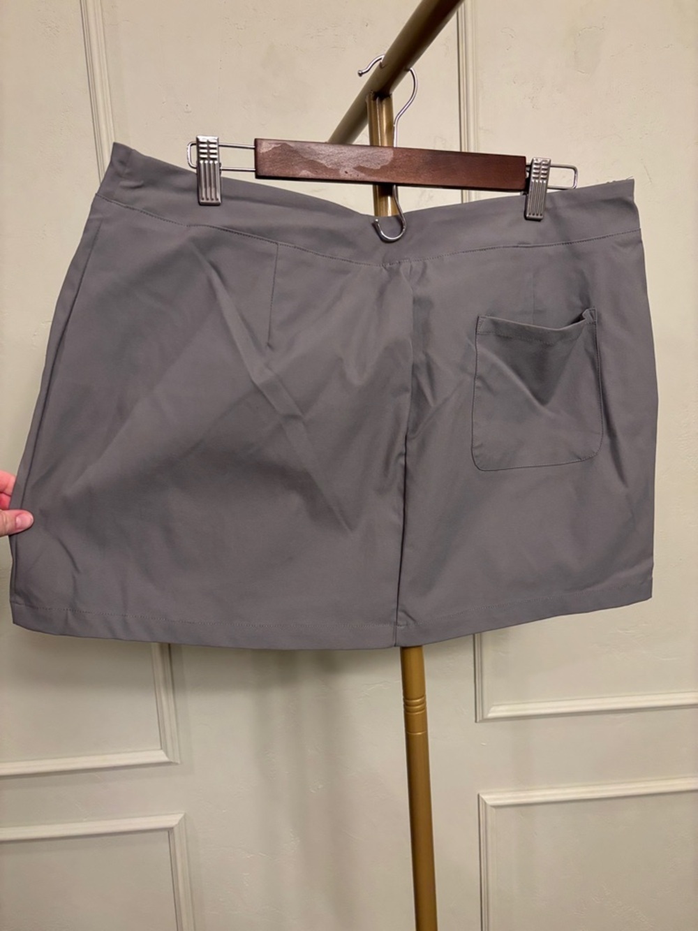 HALARA Gray Skirt Quick Dry Material with Zipper MSRP $39 NWT XL - Picture 3 of 3